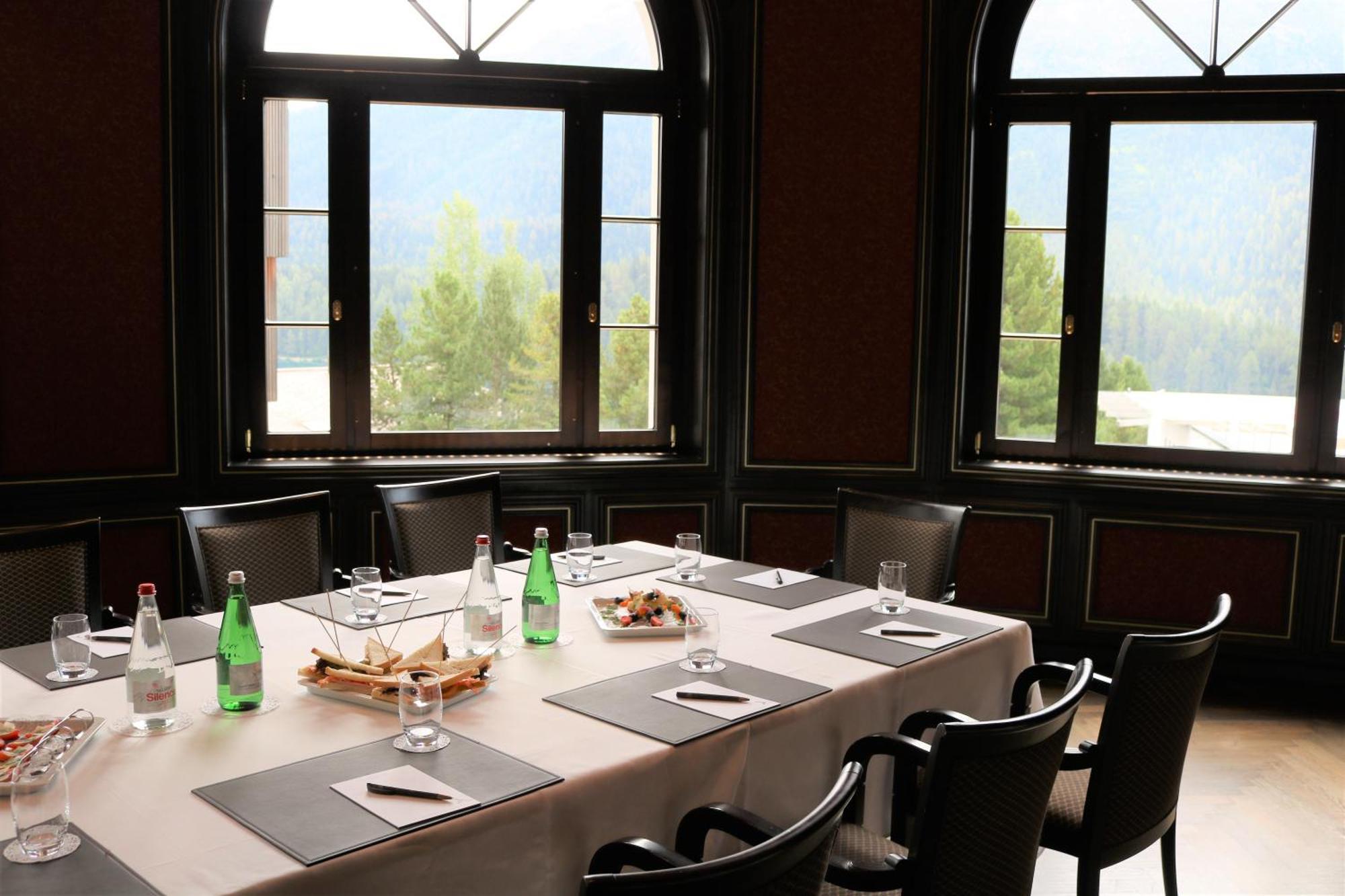 Hotel Schweizerhof Санкт-Мориц Экстерьер фото